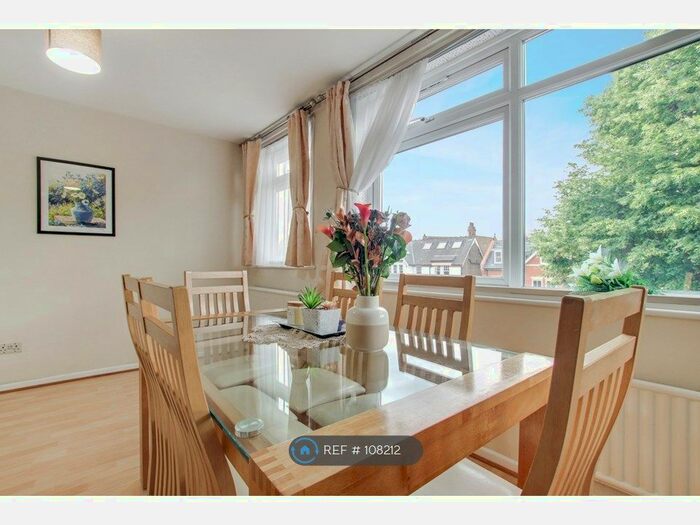 1 Bedroom Flat To Rent In Parkside, London, W5