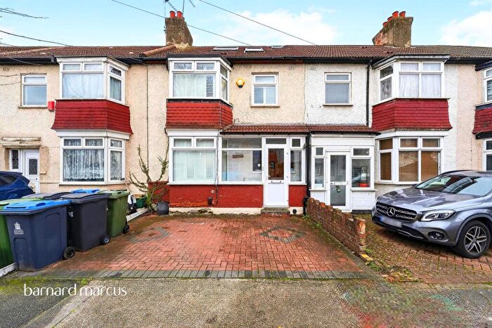 4 Bedroom Terraced House For Sale In Queens Road, New Malden, KT3