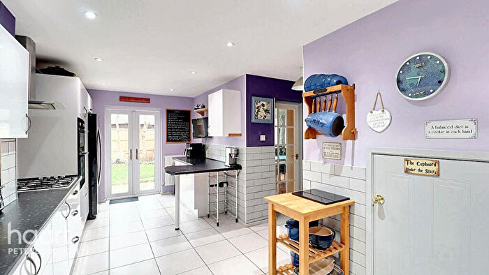 4 Bedroom Detached House For Sale In Brackenwood, Orton Wistow, PE2