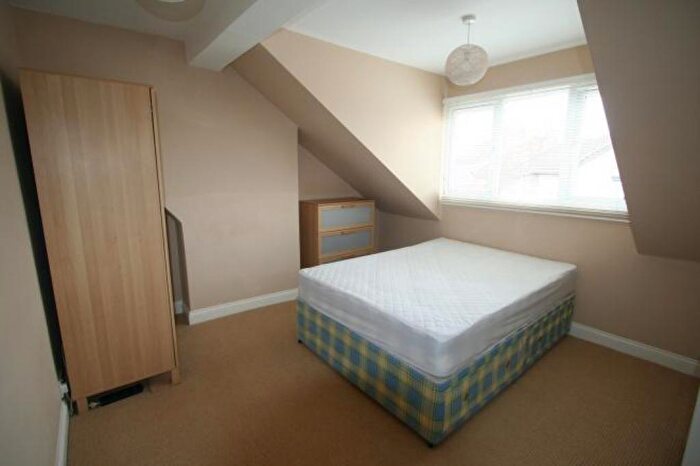 4 Bedroom Terraced House To Rent In Swindon Road, Old Town, Swindon, Wiltshire, SN1