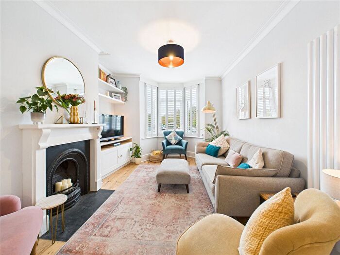 4 Bedroom Terraced House For Sale In Luckwell Road, Bristol, BS3