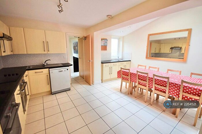 8 Bedroom Terraced House To Rent In Flora Street, Cardiff, CF24