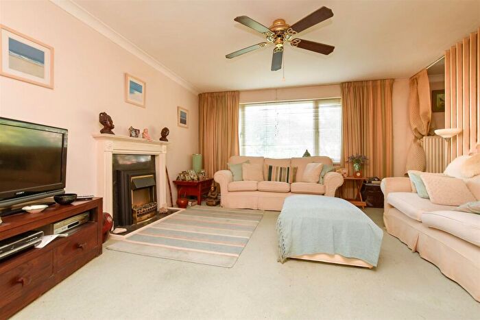 2 Bedroom Maisonette For Sale In Harrison Close, Reigate, Surrey, RH2