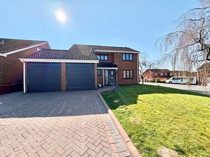 4 Bedroom Detached House For Sale In Borrowdale Close, Lakeside, Brierley Hill, DY5