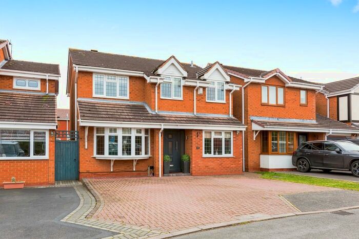 4 Bedroom Detached House For Sale In The Willows, Atherstone, CV9