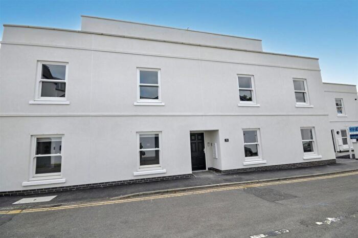 2 Bedroom Apartment To Rent In Cross Street, Leamington Spa, CV32