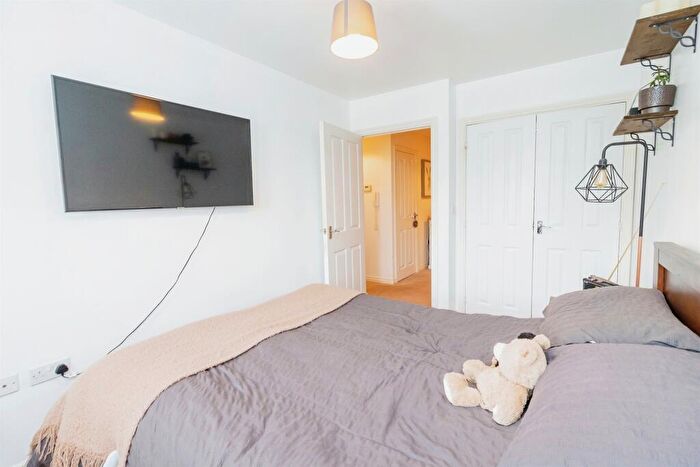 2 Bedroom Flat For Sale In Greensand View, Woburn Sands, Milton Keynes, MK17