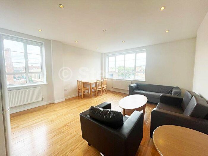 2 Bedroom Flat To Rent In Drummond Crescent, London, NW1
