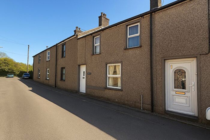 2 Bedroom Terraced House For Sale In Penrhyndeudraeth, LL48