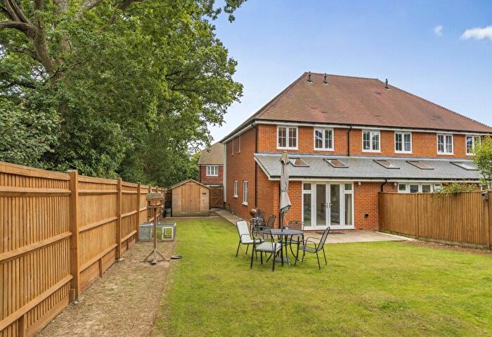 3 Bedroom Mews For Sale In Barley Mews, Rudgwick, Sussex, RH12