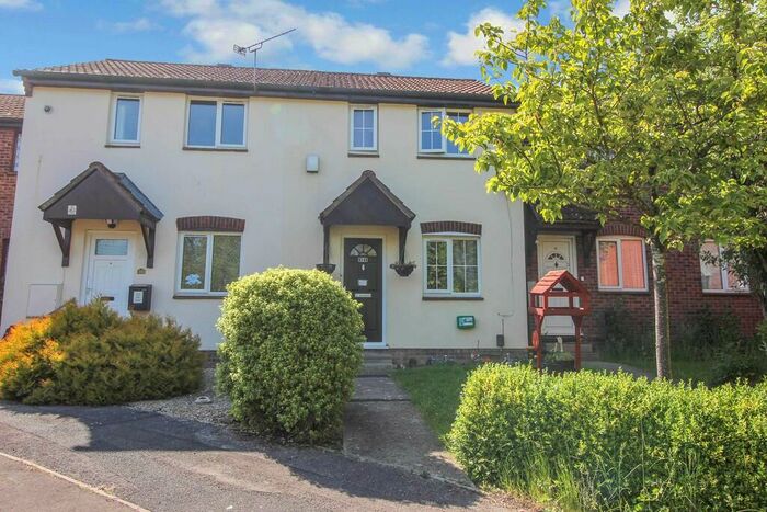 2 Bedroom Terraced House To Rent In Oakwood Road, Eastleaze, Swindon, SN5