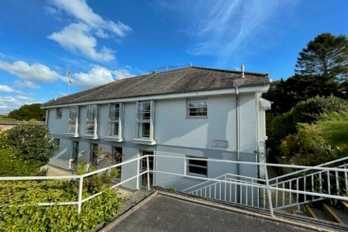 2 Bedroom Flat To Rent In Southleigh Mews, Truro, TR1