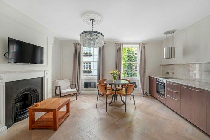 1 Bedroom Flat To Rent In Bulstrode Street, London, W1U