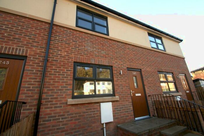 2 Bedroom Terraced House To Rent In Pudsey Road, Leeds, West Yorkshire, LS13
