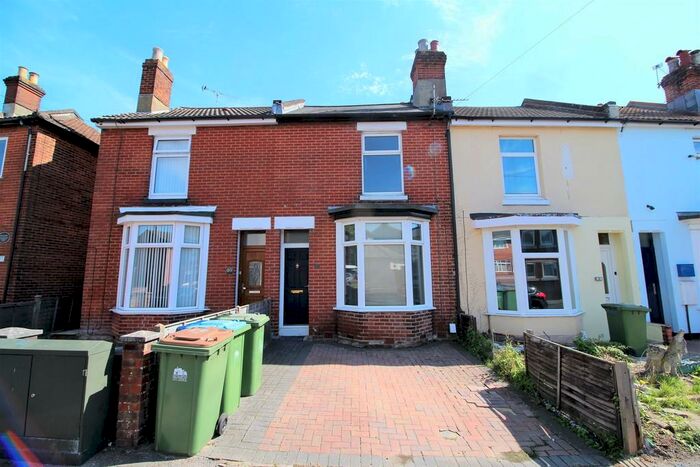 3 Bedroom Terraced House To Rent In Freemantle, Southampton, SO15