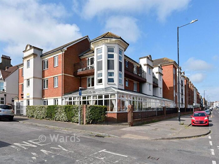 1 Bedroom Apartment For Sale In Harold Road, Margate, Kent, CT9