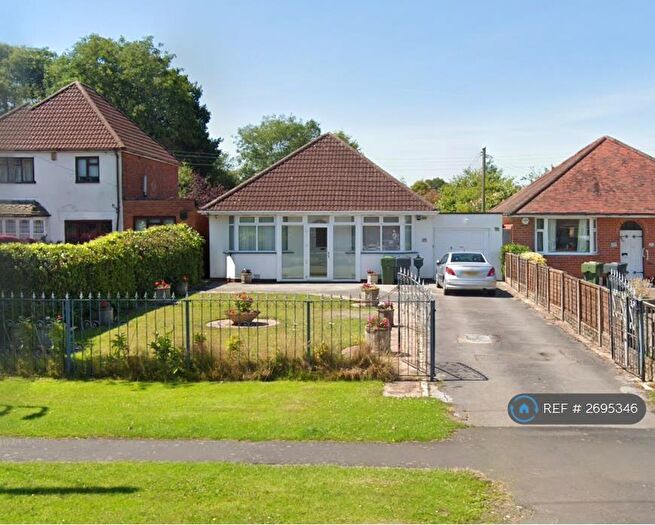 3 Bedroom Bungalow To Rent In Hollywood Lane, Birmingham, B47