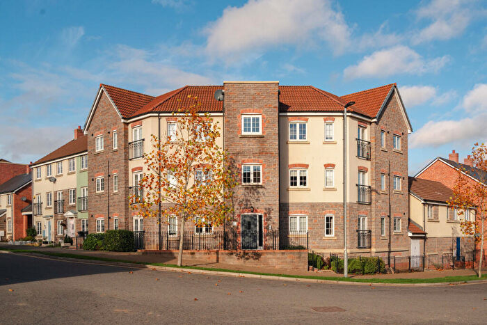 2 Bedroom Flat For Sale In Honeysuckle Road, Bristol, BS16