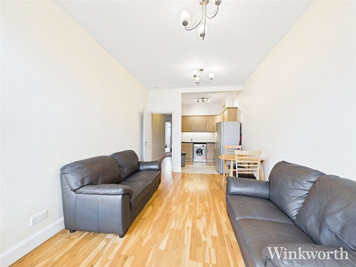 2 Bedroom Flat To Rent In Grosvenor Parade, Uxbridge Road, Ealing, London, W5