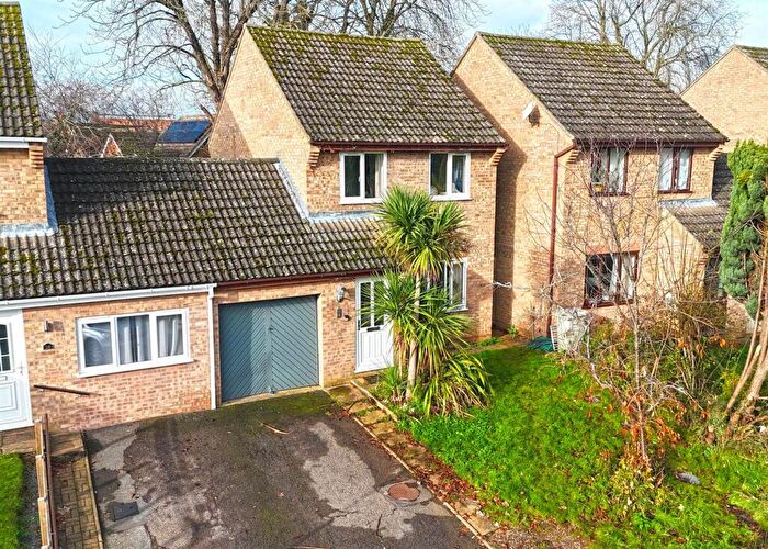 4 Bedroom Link Detached House For Sale In Springfield Way, Oakham, LE15