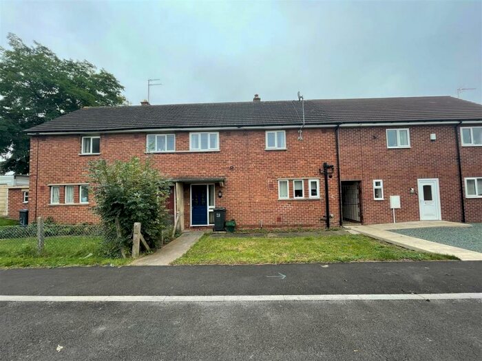 3 Bedroom Terraced House To Rent In Lichfield Road, Gloucester, GL4