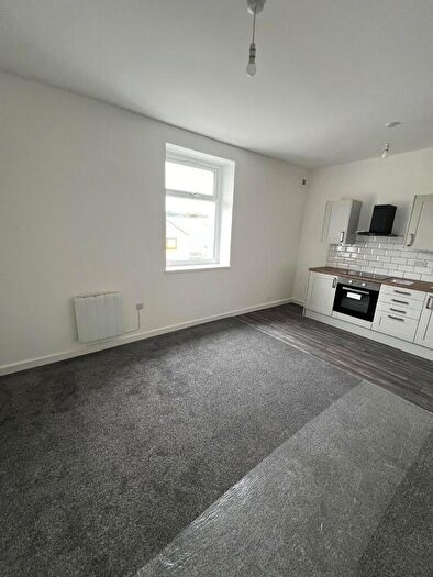 2 Bedroom Flat To Rent In Brynhyfryd Road, Neath, South Glamorgan, Neath Port Talbot, SA11