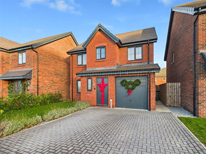 4 Bedroom Detached House For Sale In Etherington Field, Brough, HU15