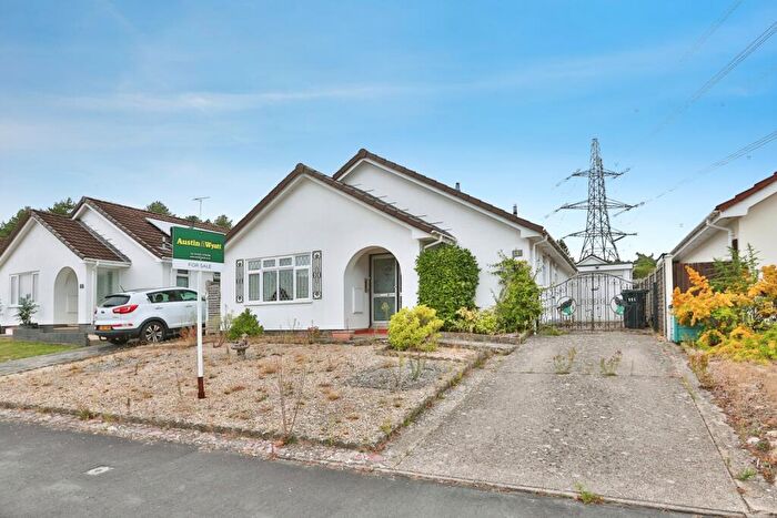 2 Bedroom Bungalow For Sale In The Chase, Verwood, Dorset, BH31
