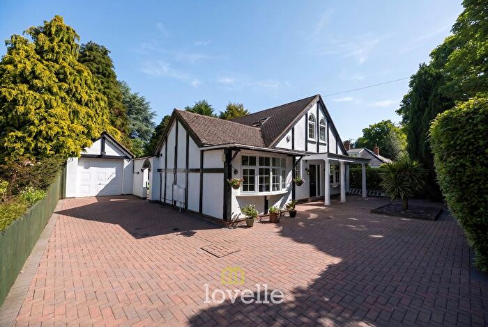 3 Bedroom Detached House For Sale In Pelham Avenue, Scartho, Grimsby, DN33