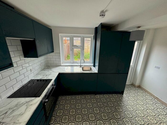 4 Bedroom Terraced House To Rent In Alexandra Road, London, N15