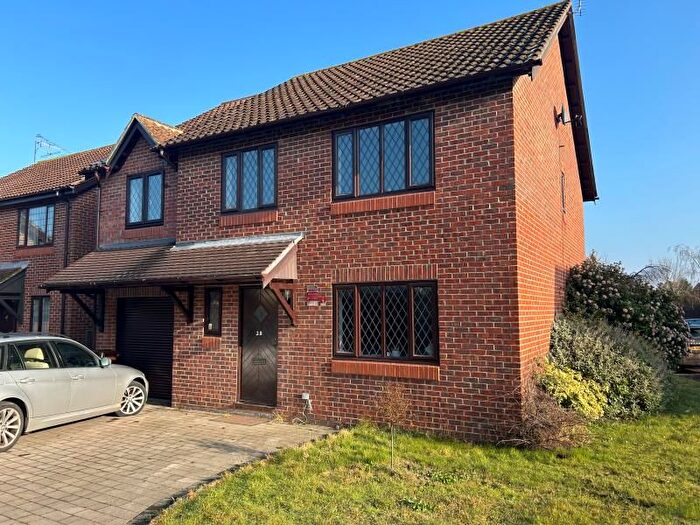 5 Bedroom Detached House To Rent In Selbourne Road, Burpham, Guildford, GU4
