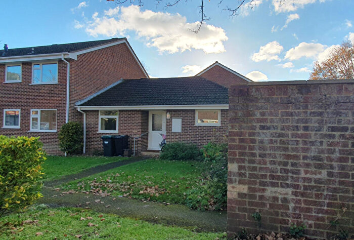 3 Bedroom Bungalow To Rent In Ringwood, Hampshire, BH24