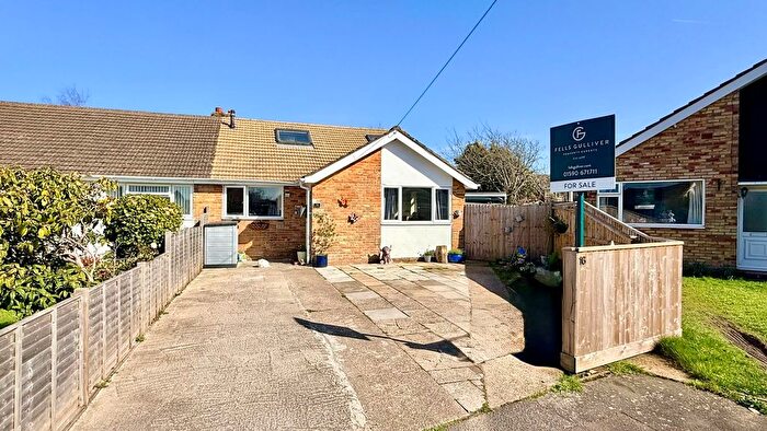 4 Bedroom Bungalow For Sale In Firtree Crescent, Hordle, Lymington, SO41