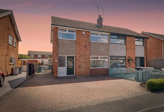 3 Bedroom Semi-Detached House For Sale In Bray Close, Crewe, CW1