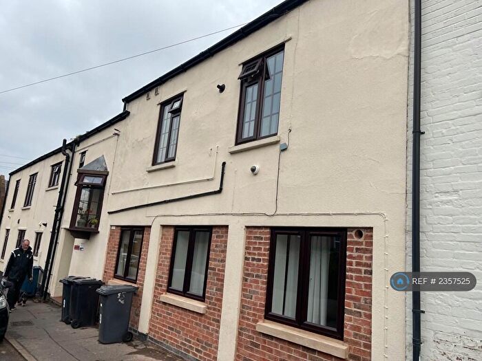 1 Bedroom Flat To Rent In Priory Mews, Bingham, Nottingham, NG13