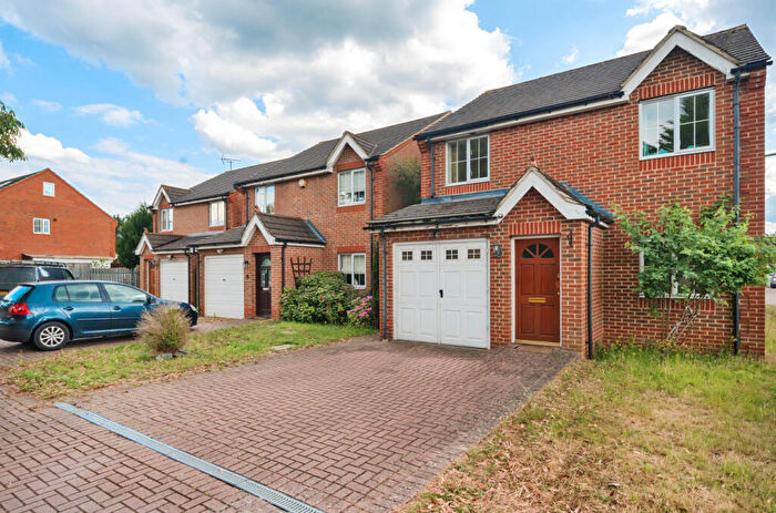 3 Bedroom Detached House To Rent In Arne Close, Reading Road, Winnersh, Wokingham, RG41