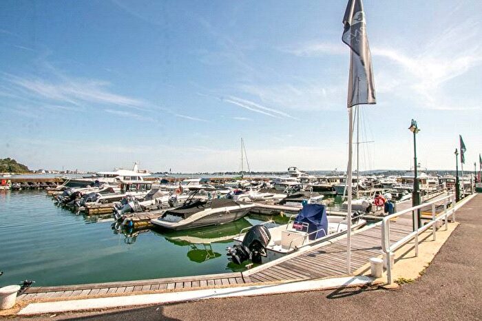 2 Bedroom Flat For Sale In Salterns Way, Lilliput, Poole, Dorset, BH14