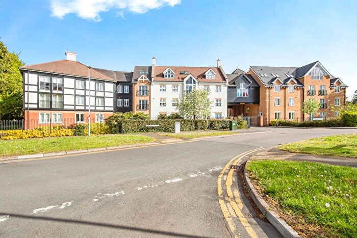 2 Bedroom Flat For Sale In Honeywell Close, Oadby, Leicester, LE2