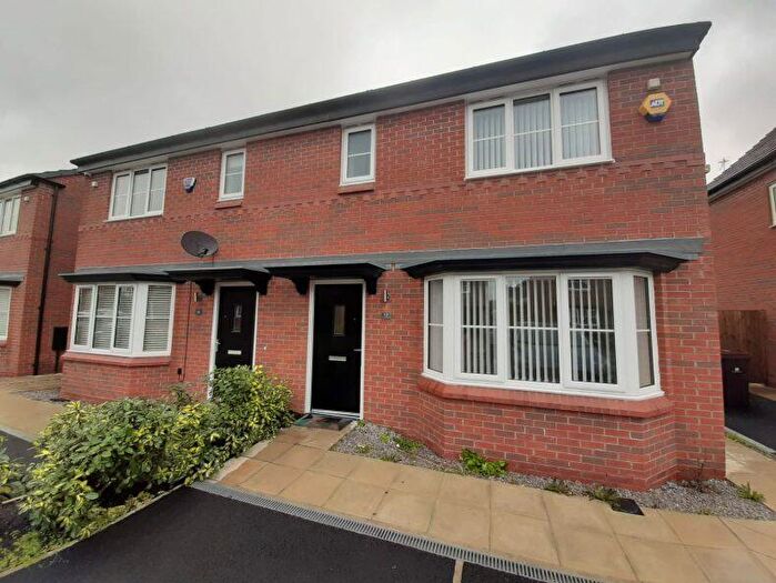 3 Bedroom Semi-Detached House To Rent In Sapling Crescent, Southdene, Kirkby, Knowsley, L32