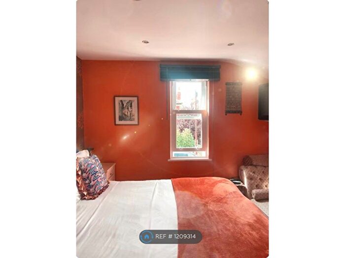 1 Bedroom Flat To Rent In Bath, Bath, BA2