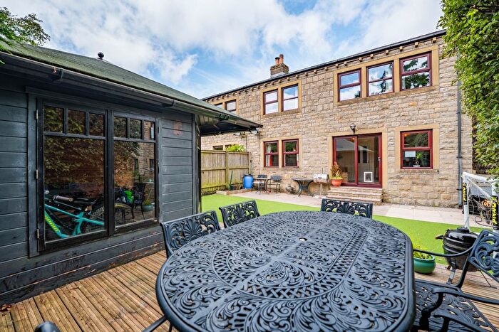 3 Bedroom Semi-Detached House For Sale In Windmill View, Scholes, Holmfirth, HD9