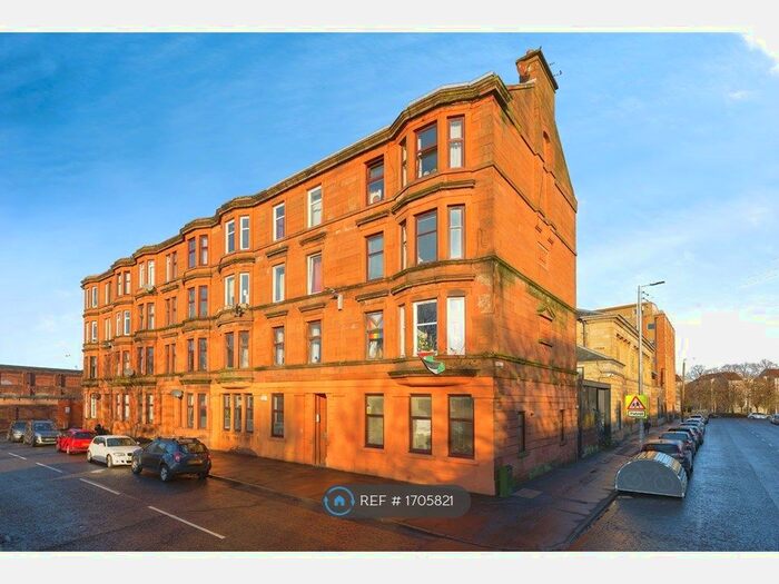 3 Bedroom Flat To Rent In Orkney Place, Glasgow, G51