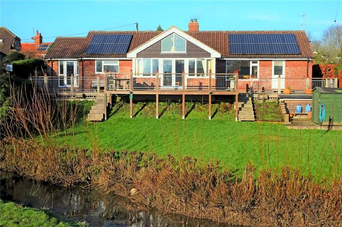 3 Bedroom Bungalow For Sale In Mill Road, Worton, Devizes SN10