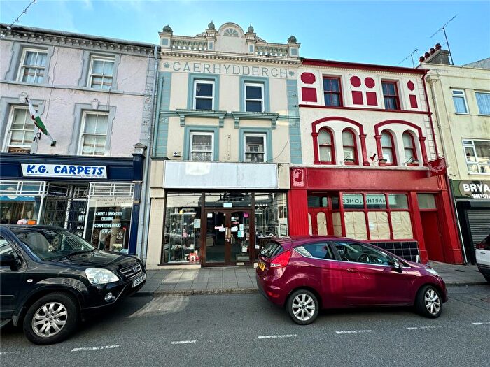 Terraced House For Sale In High Street, Pwllheli, Gwynedd, LL53