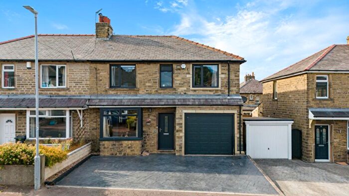 Semi-Detached House For Sale In Greystone Avenue, Elland, Calderdale, HX5