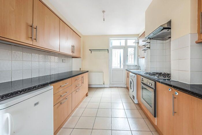 3 Bedroom Detached House To Rent In Manwood Road, Brockley, London, SE4
