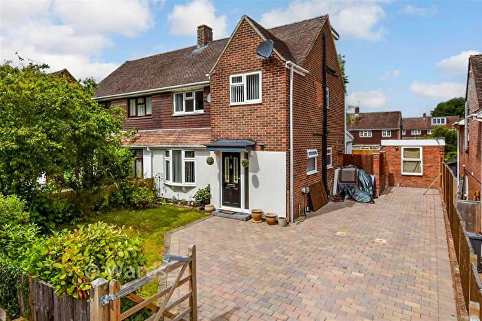 4 Bedroom Semi-Detached House For Sale In Sycamore Drive, Greenacres, Aylesford, Kent, ME20