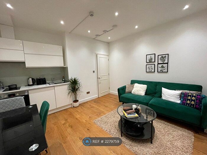 1 Bedroom Flat To Rent In Earls Court Road, London, W8