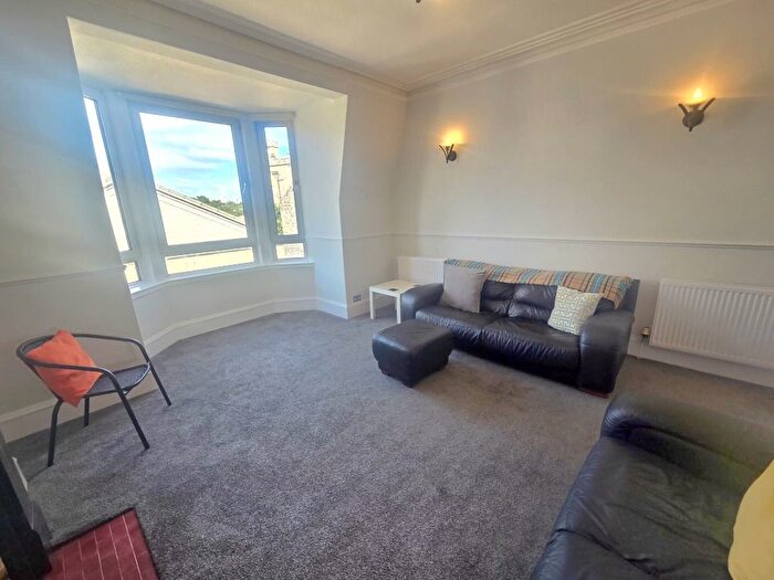 3 Bedroom Flat To Rent In Holburn Street, City Centre, Aberdeen, AB10