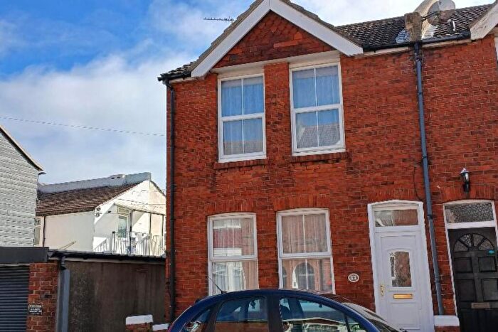 2 Bedroom End Of Terrace House For Sale In Melbourne Road, Eastbourne, BN22